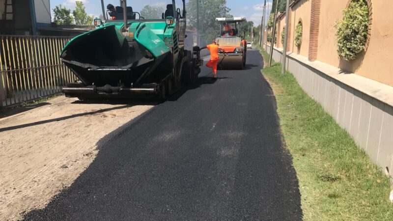 Villalba, proseguono i lavori di ripristino delle pavimentazioni stradali
