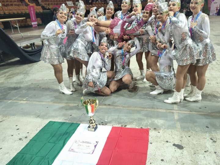 Le Majorettes Medullia di Sant’Angelo Romano sono vicecampionesse mondiali
