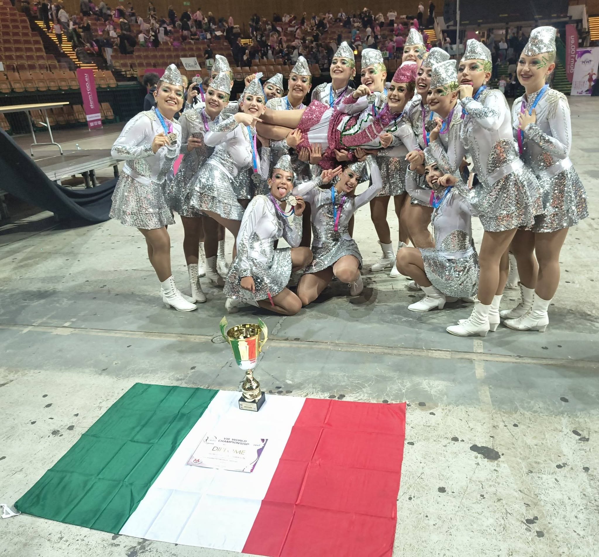 Le Majorettes Medullia di Sant’Angelo Romano sono vicecampionesse mondiali