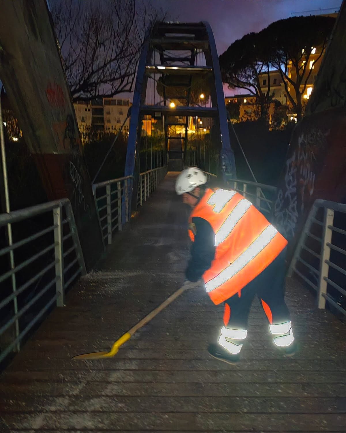 Tivoli, Ponte della Pace chiuso per lavori: si accelera. Comune: “Cercheremo di finire prima del ritorno a scuola”