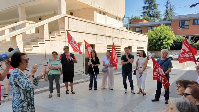 Guidonia, assistenza domiciliare: “Stipendio di agosto non pagato”. La Cgil proclama lo stato di agitazione