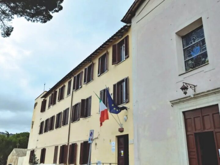 Tivoli Forma, dalle lezioni ridotte al caso Facebook: scontro sul post della Lega condiviso dalla scuola