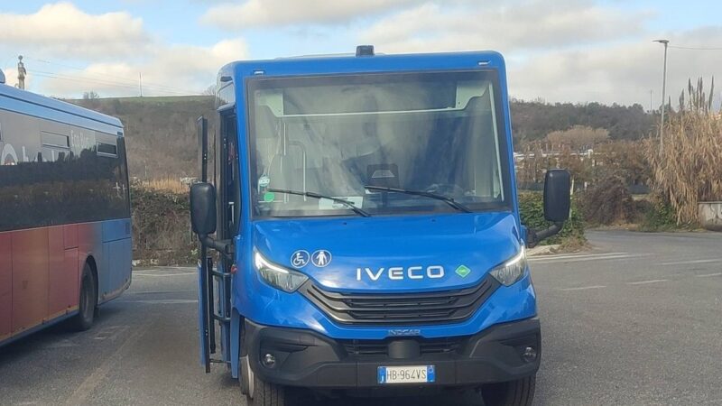 Tivoli e Valle dell’Aniene, nuovi orari per i bus Tpl dal 12 ottobre: cambiano le corse scolastiche e le coincidenze con Cotral