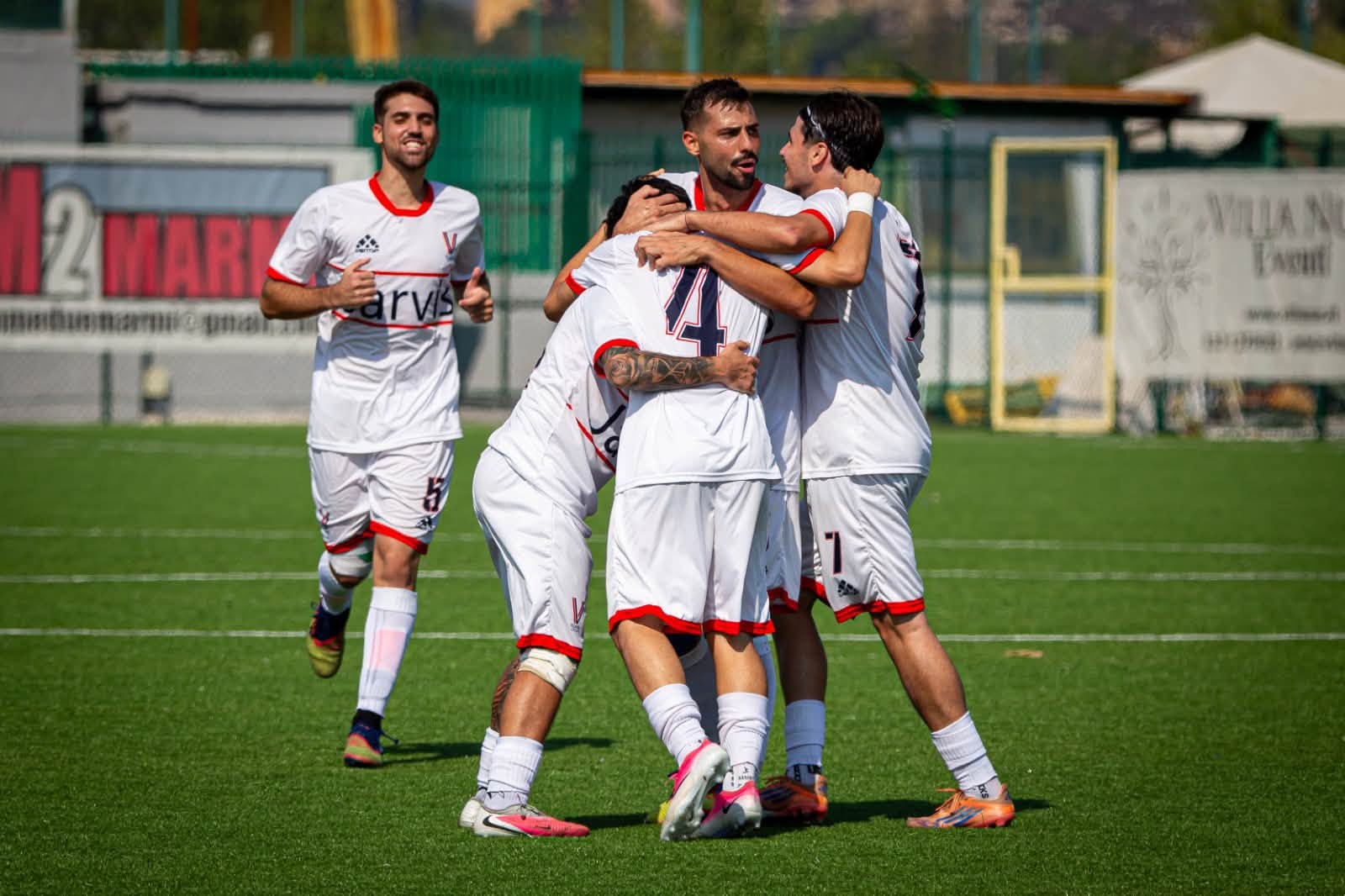 Calcio, il Villalba Ocres Moca pareggia col Riano ma passa ai sedicesimi di Coppa di Promozione. Il Ds Lauri: “Peccato per il pari di ieri, ma l’importante era qualificarci”